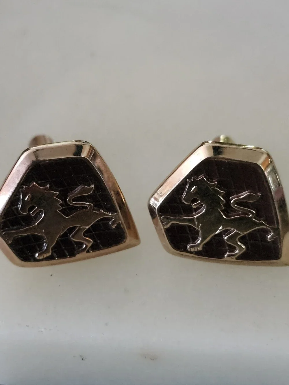 Vtg Hickok Gold Tone Lion Crest Cufflinks